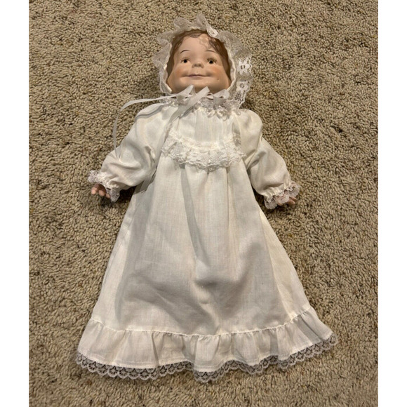 VTG Porcelain Faces of Eve Baby Doll Happy Sleeping Crying GOWN A23